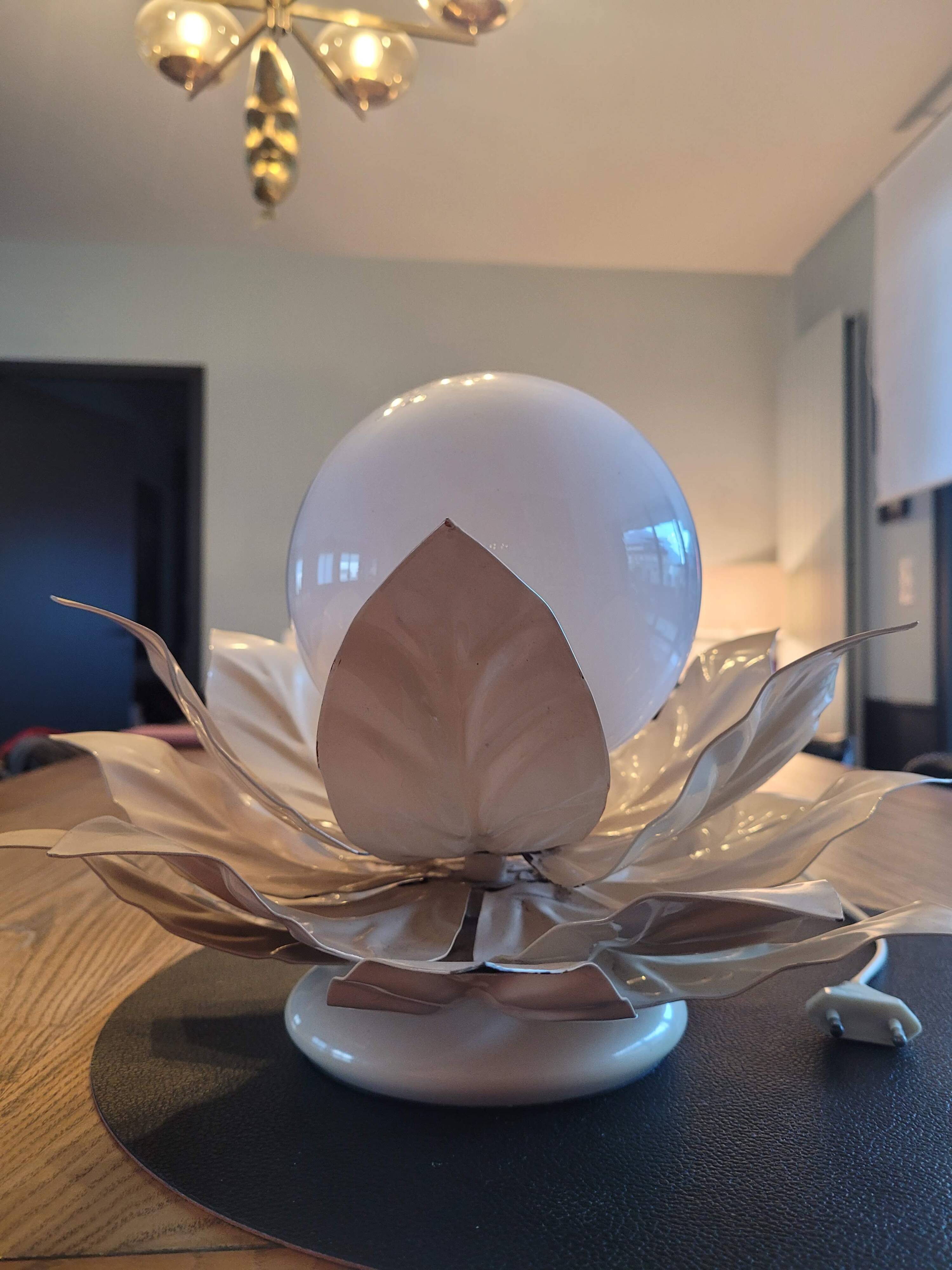 Flower table lamp - Opaline globe