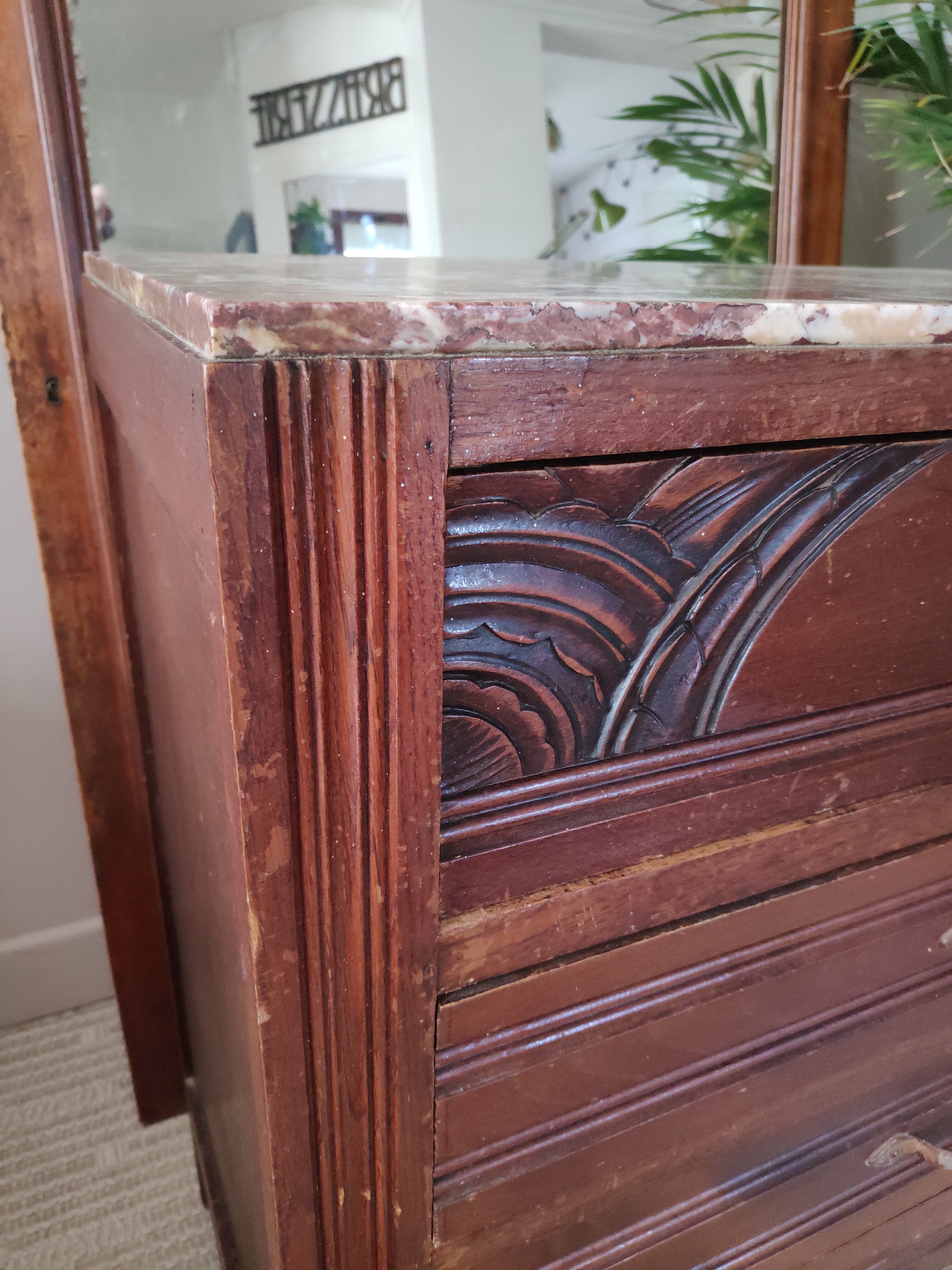 Art deco chest of drawers