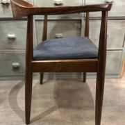 Fauteuil scandinave dans le style de Wegner Hans.