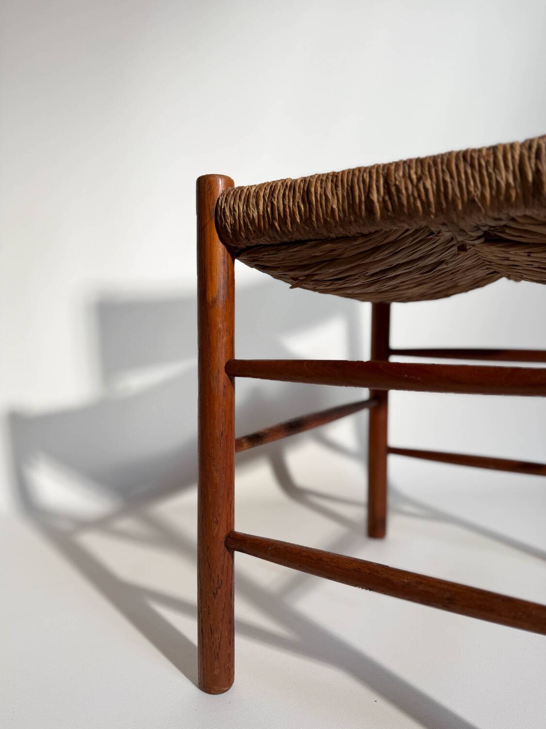 Lot de 5 chaises Charlotte Perriand modèle Dordogne