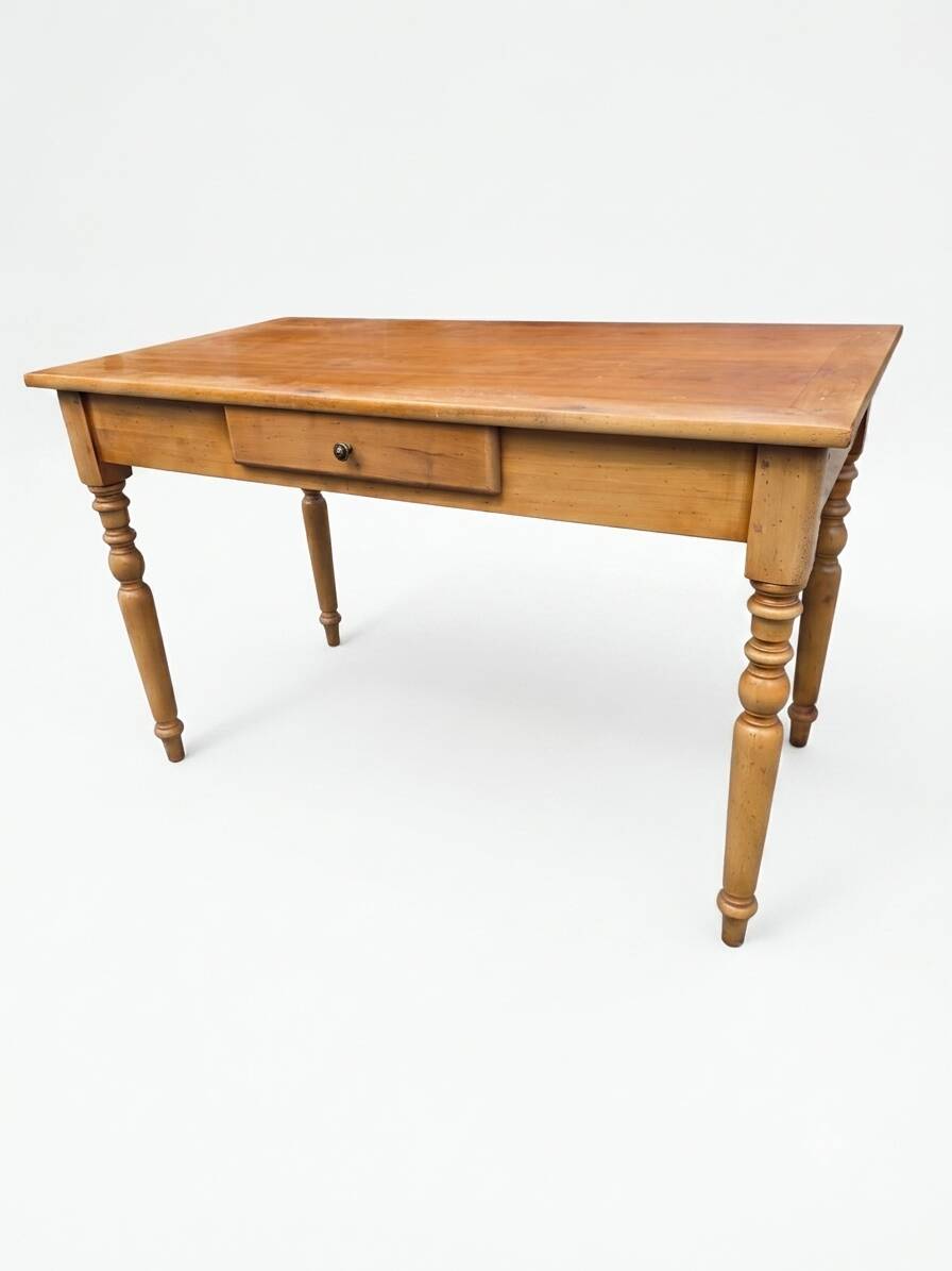 Bureau style Louis Philippe en merisier massif