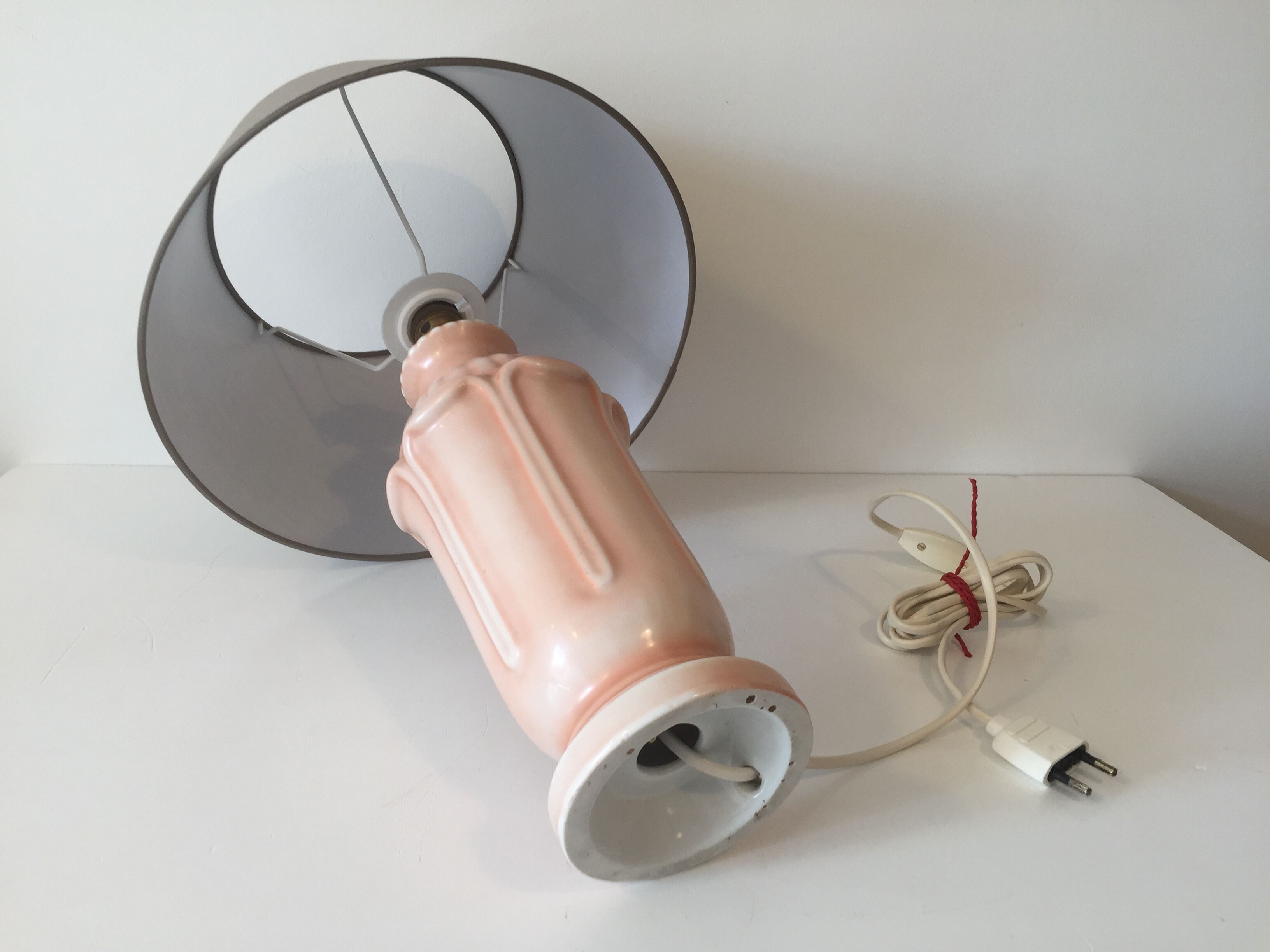 Pink ceramic lamp patinated way
