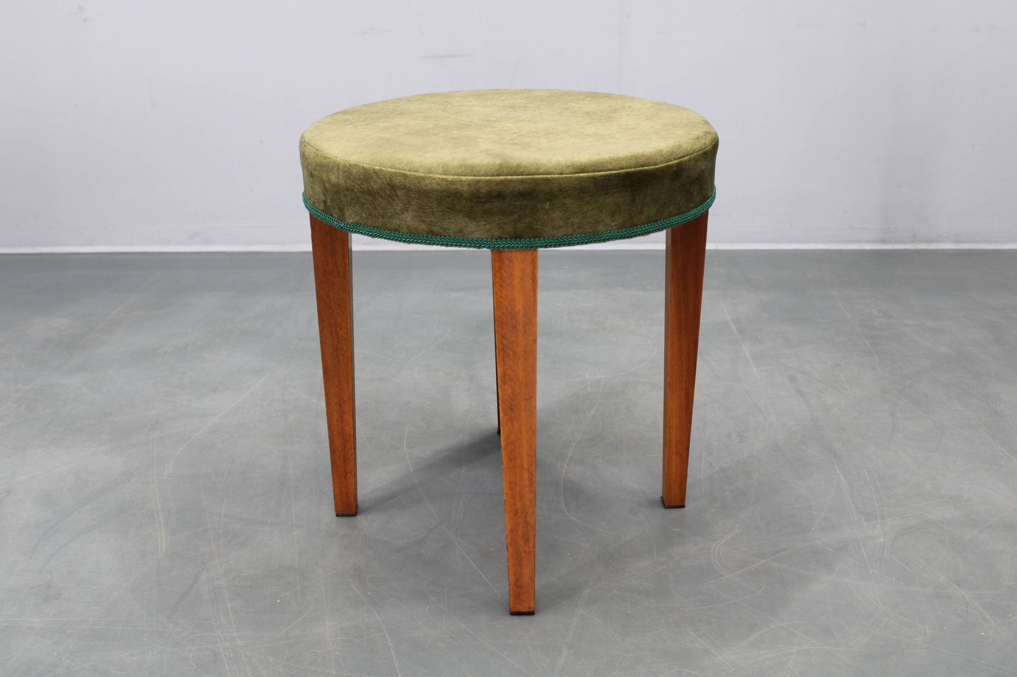 Pair of Art Deco stools, Czechoslovakia, 1940s