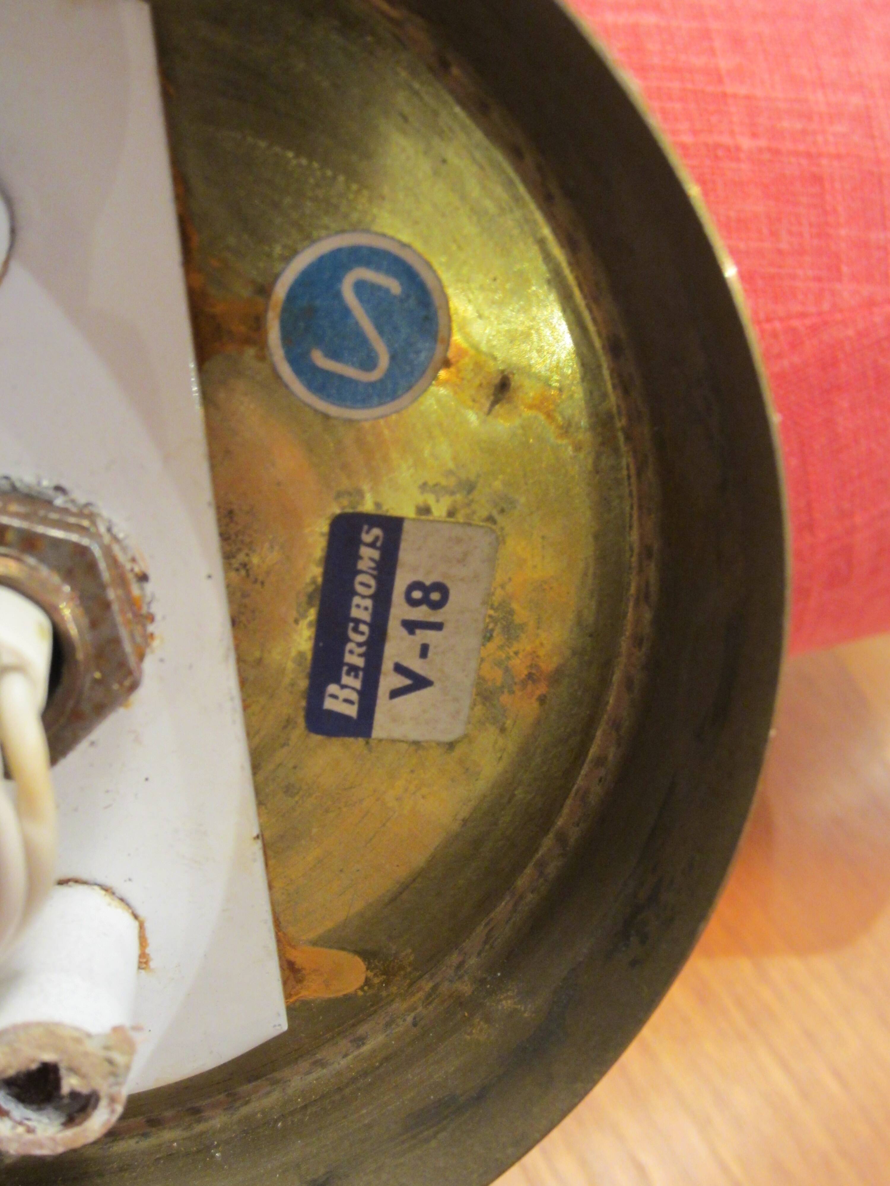 Pair of golden Scandinavian wall lights by Bergboms