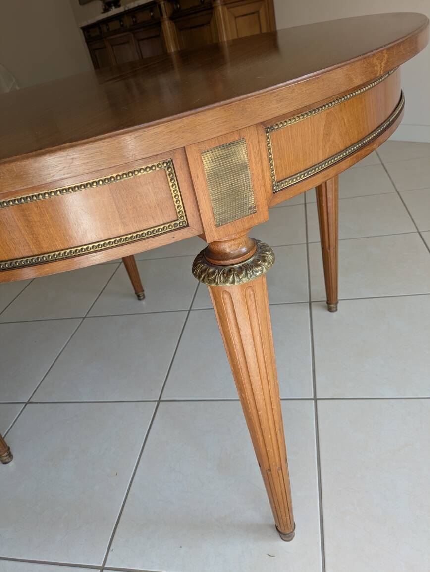Table(diamètre 110 ) style  louis xvi  merisier
