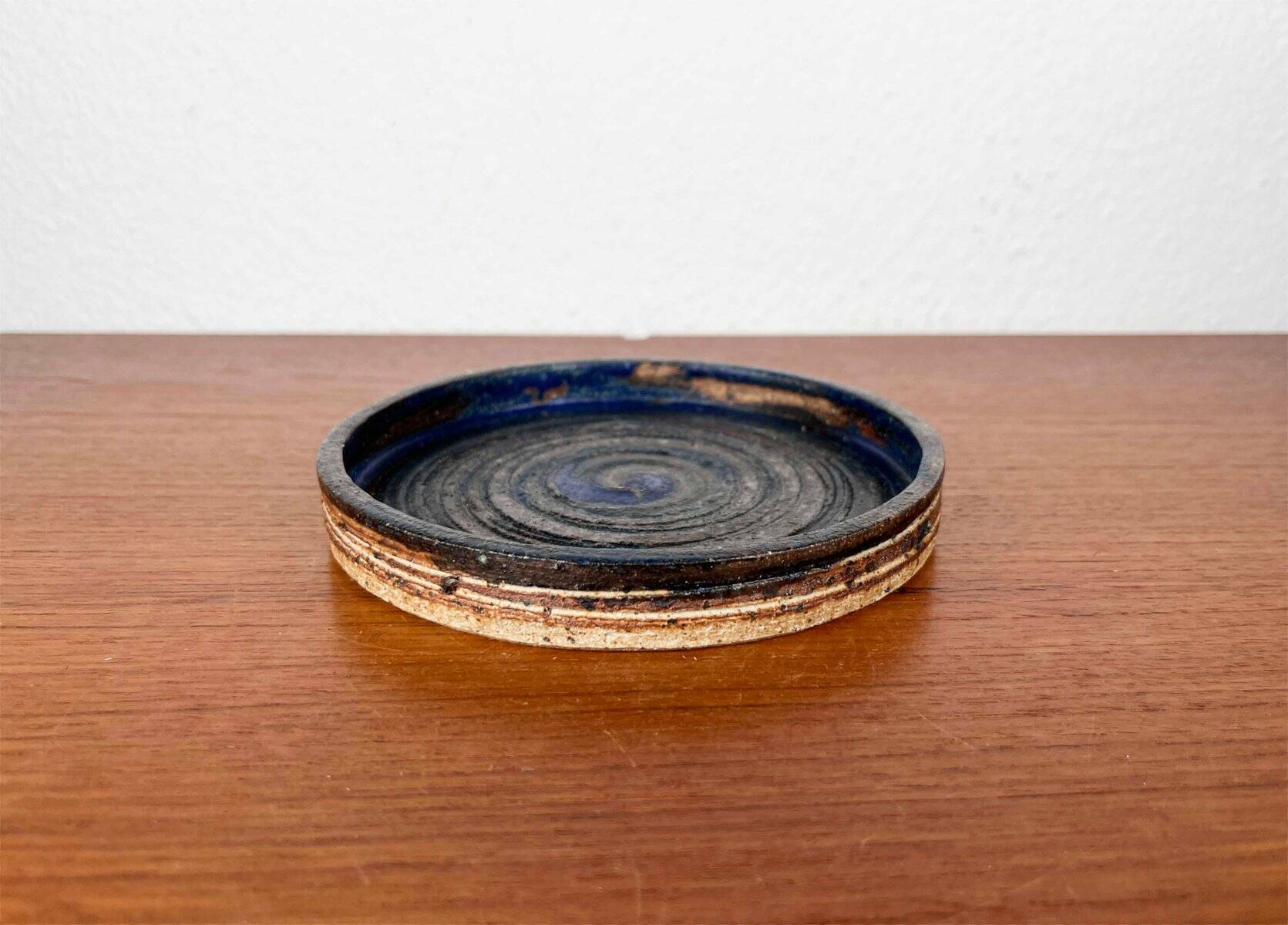 Mid-century modern Danish studio pottery bowl by Tue Poulsen for Tue Keramik, 1960s.