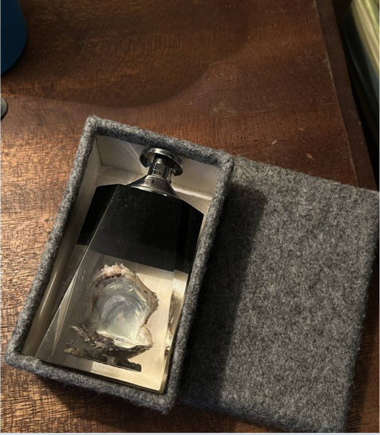 Vintage Japanese resin/glass table lighter