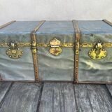 Old travel trunk from the 1930s