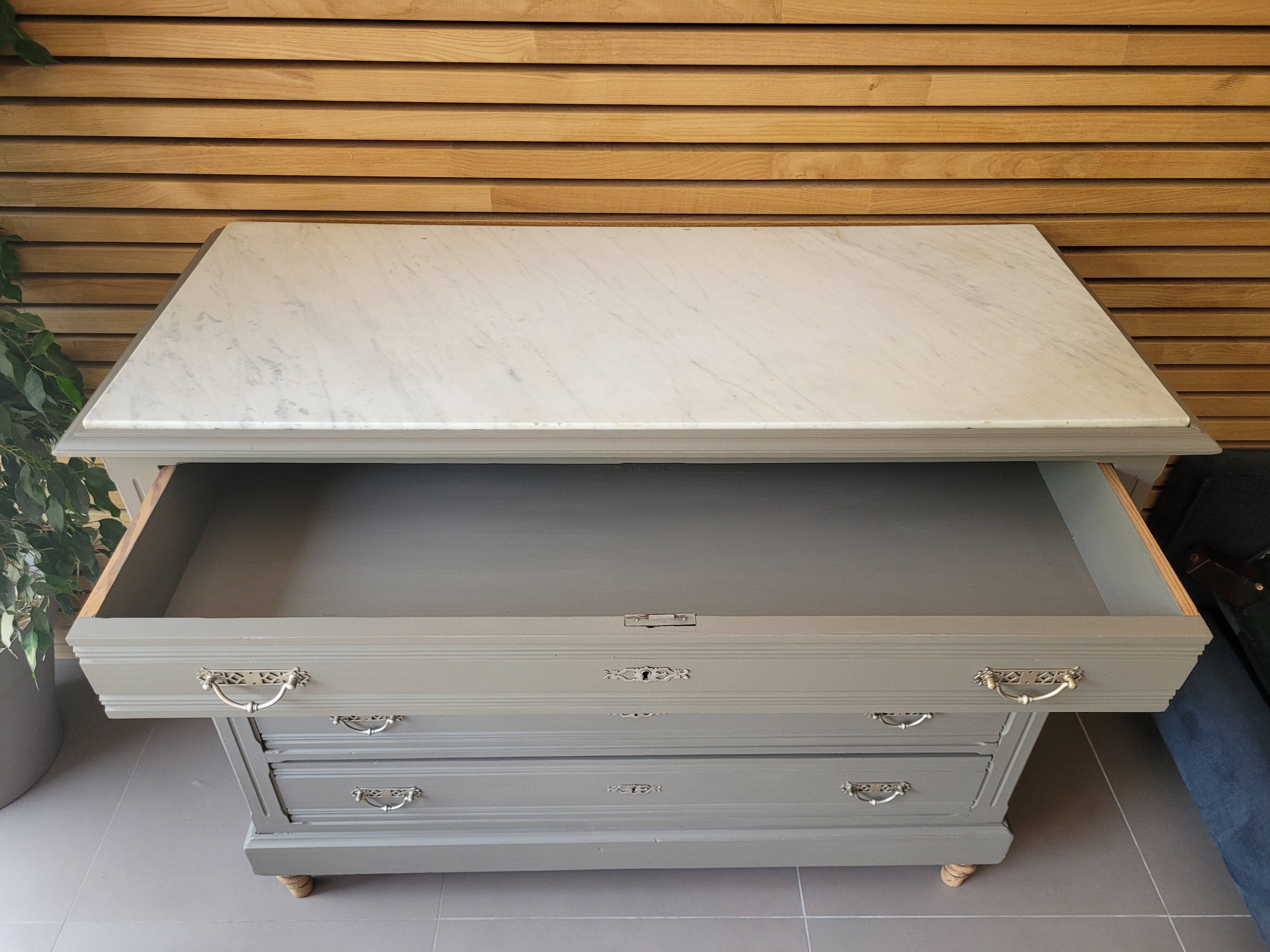 Large vintage chest of drawers