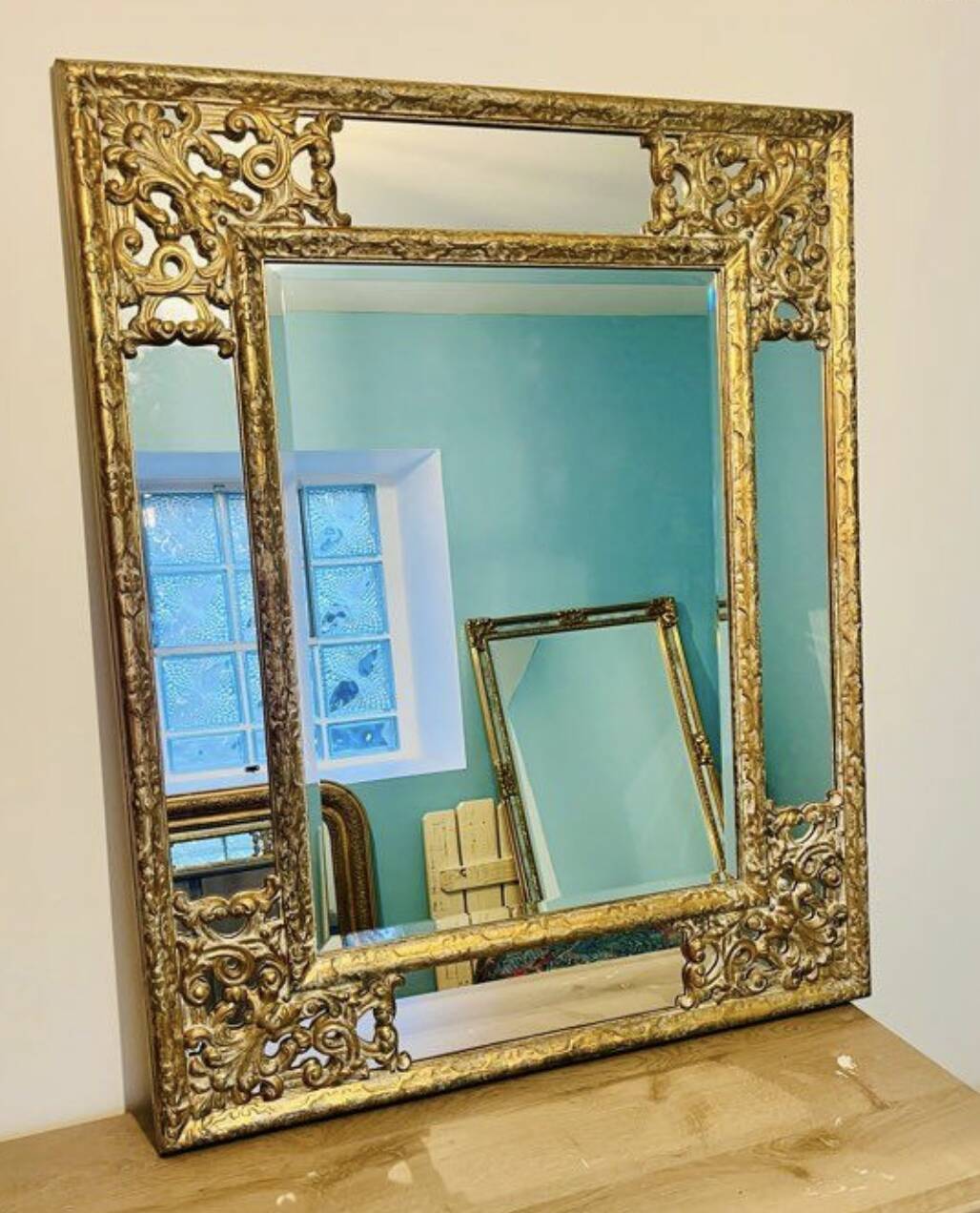 Deknudt mirror with gold frame – 83×102 cm –