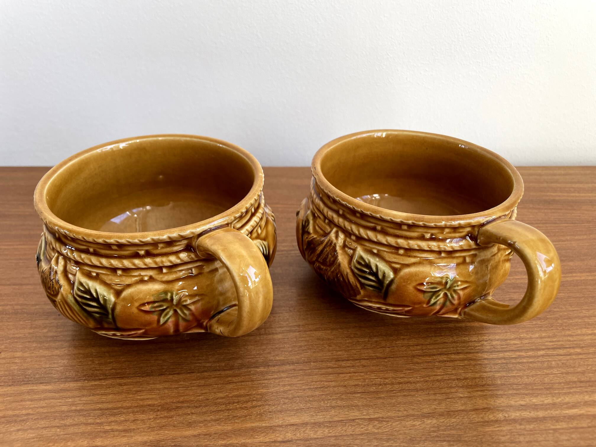 Pair of Japanese Majolica Soup Bowls Featuring Tomatoes and Onions