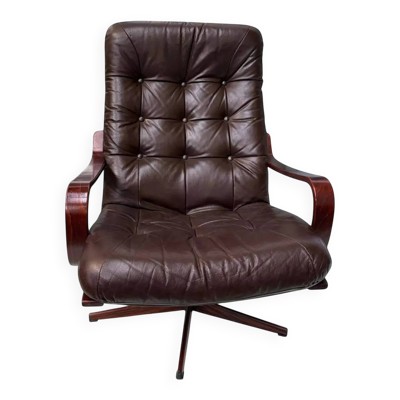 Fauteuil scandinave en cuir marron