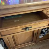 Wooden sideboard-style cabinet