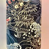 Vase en céramique ouest-allemande recyclé en lampe de table avec abat-jour japonais.