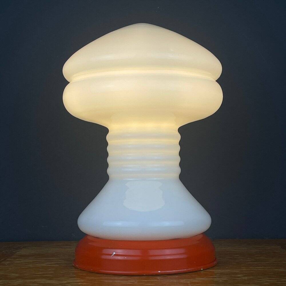 Vintage table lamp in white opaline glass, Italy, 1970s