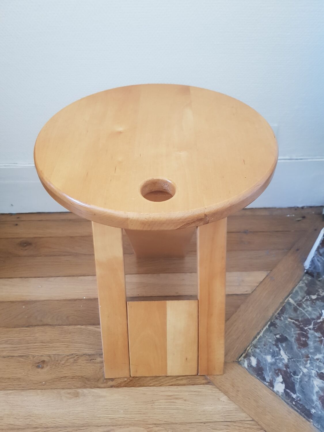 Suzy stool by Adrian Reed