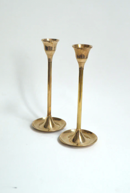 Duo de bougeoirs en laiton