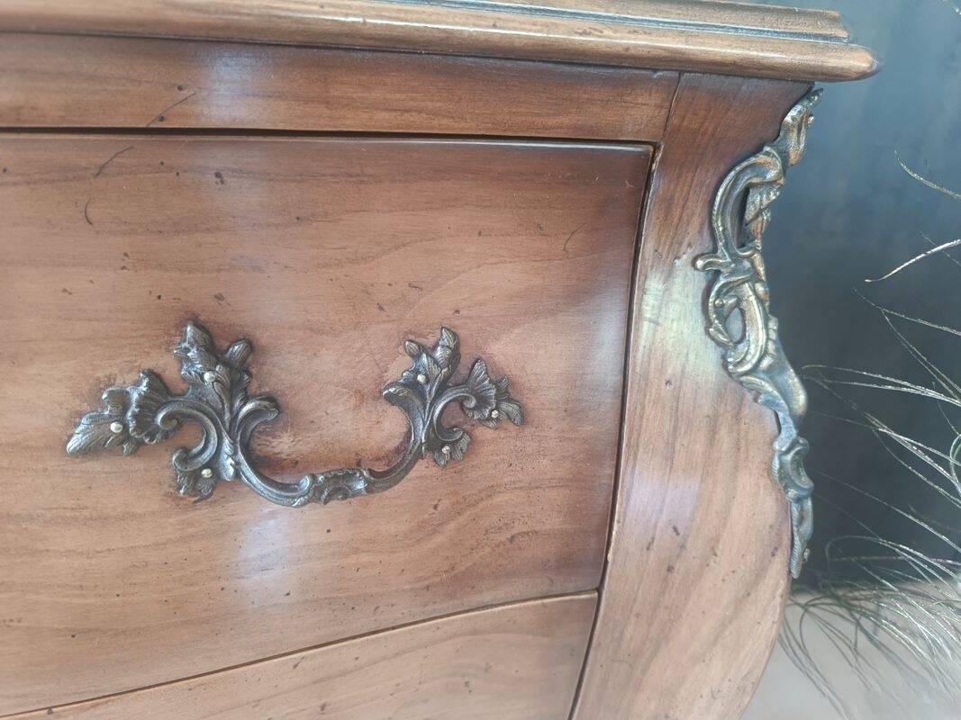 Commode style louis XV