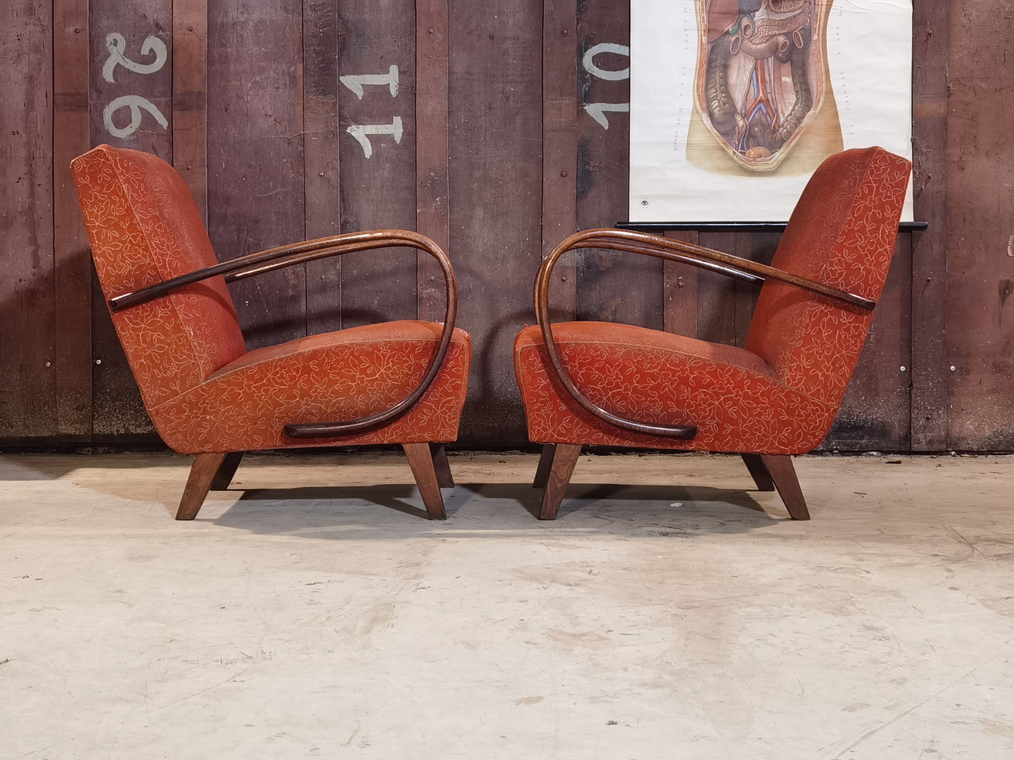 Pair of armchairs Jindřich Halabala Model 410