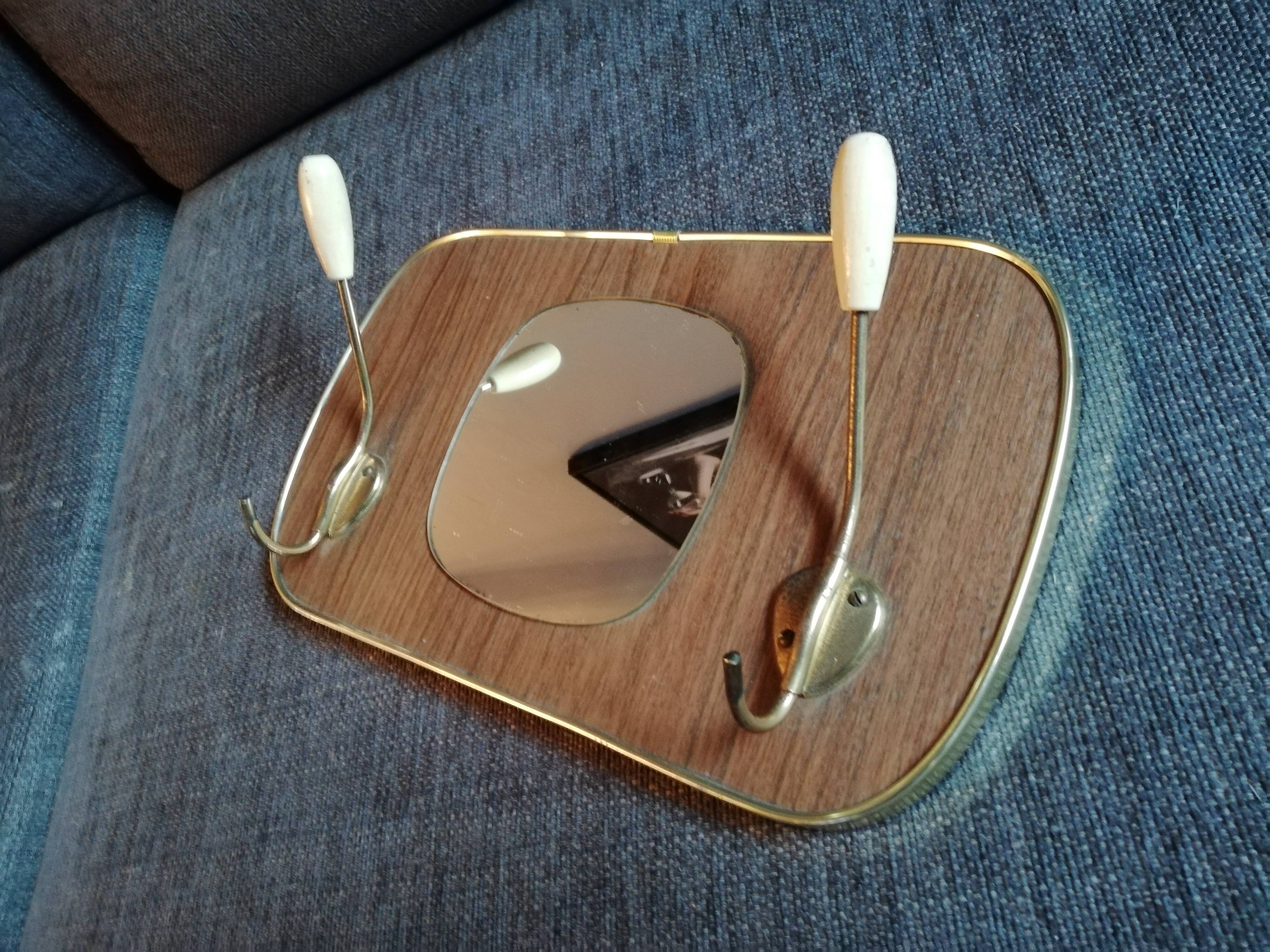 Rockabilly mirror coat rack