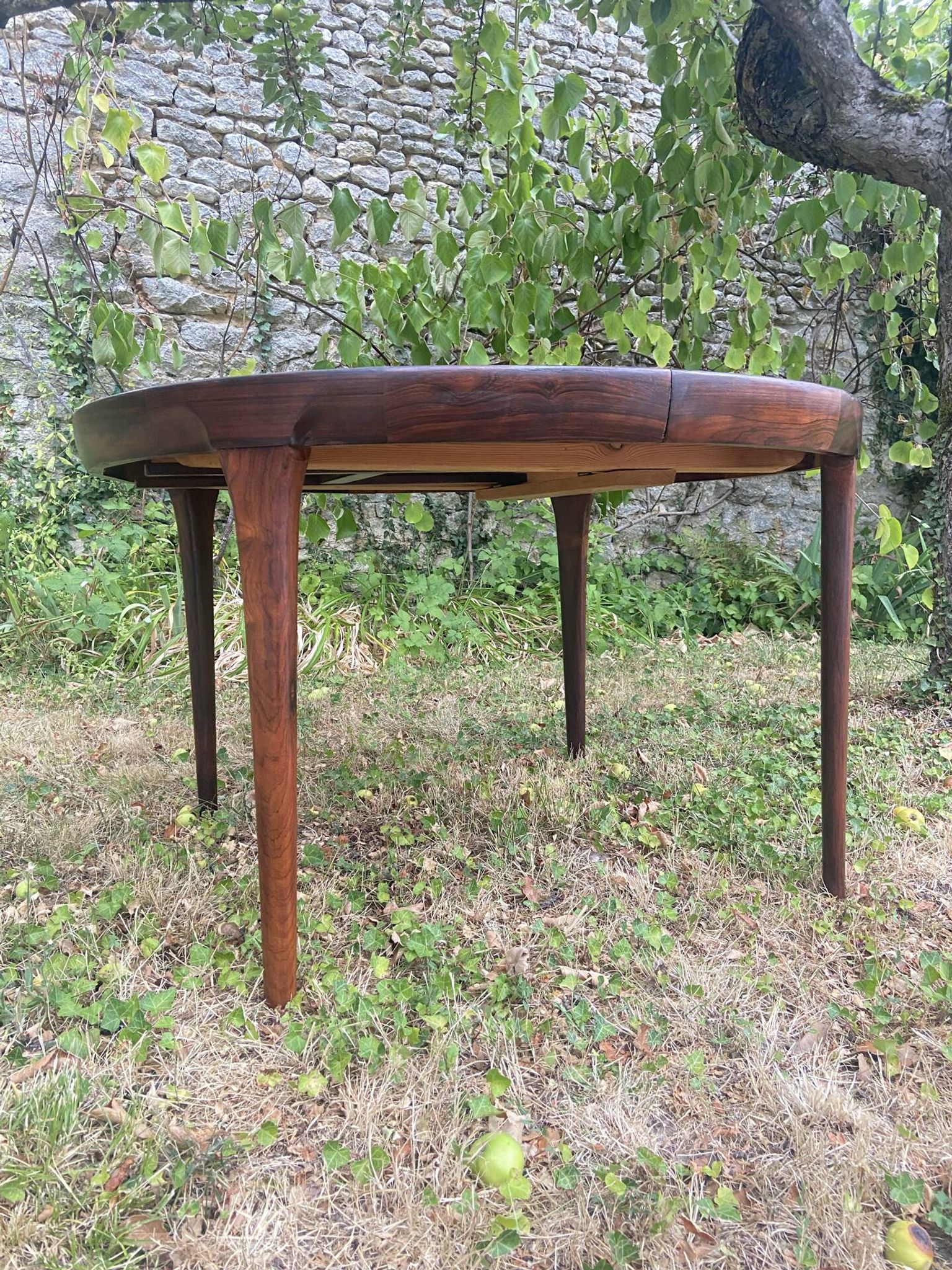 Scandinavian dining table in Rio rosewood.