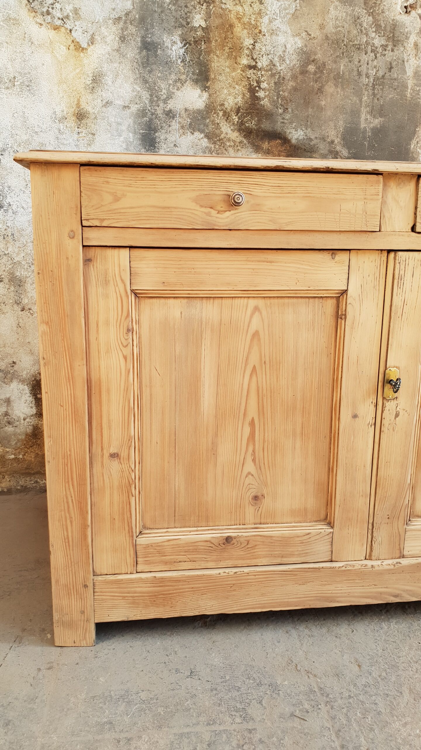 Old pine buffet