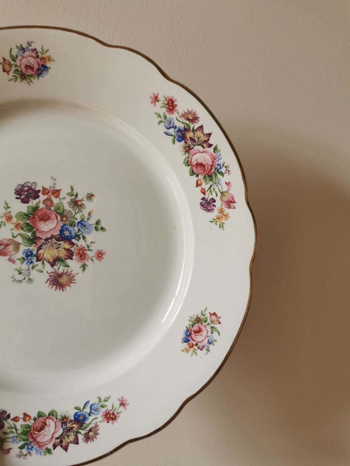 Vintage flat plates Digoin, Colbert