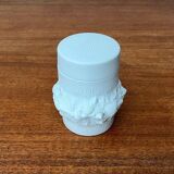 German mid-century white porcelain box with lid and shell motif by Kaiser, 1960s.