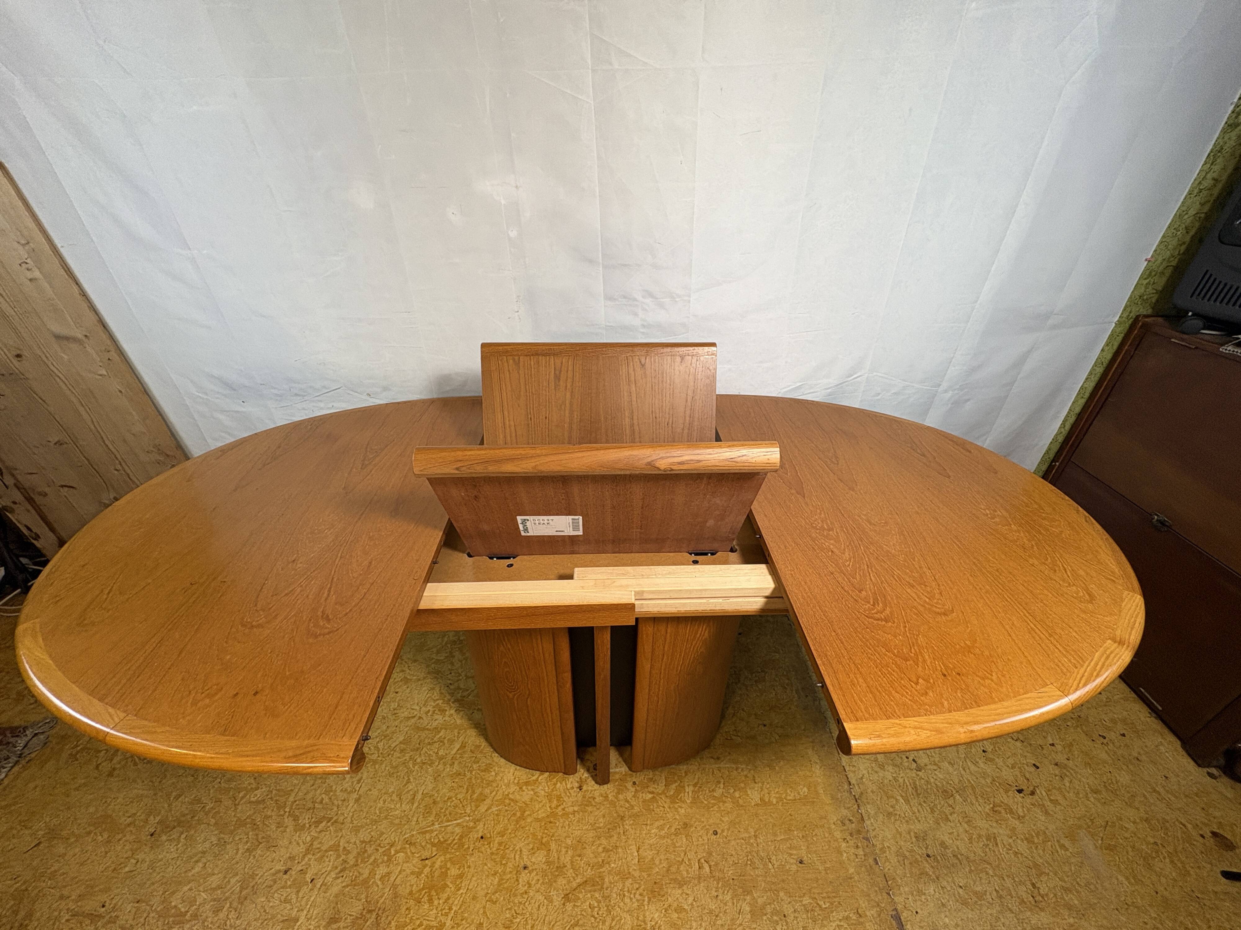 Vintage Skovby Extending Dining Table – Danish Teak – Scandinavian Design