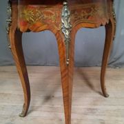 Table  Louis XV  en marqueterie rouge
