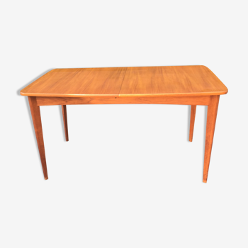 Table de salle à manger en teck scandinave