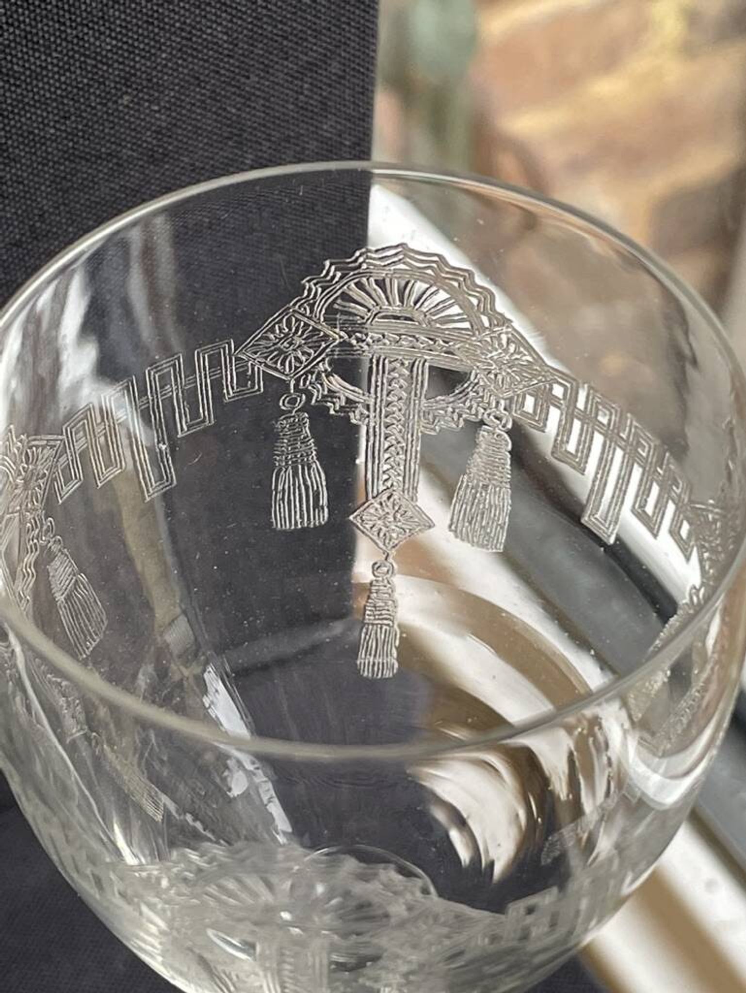 8 guilloché footed glasses – Art Nouveau