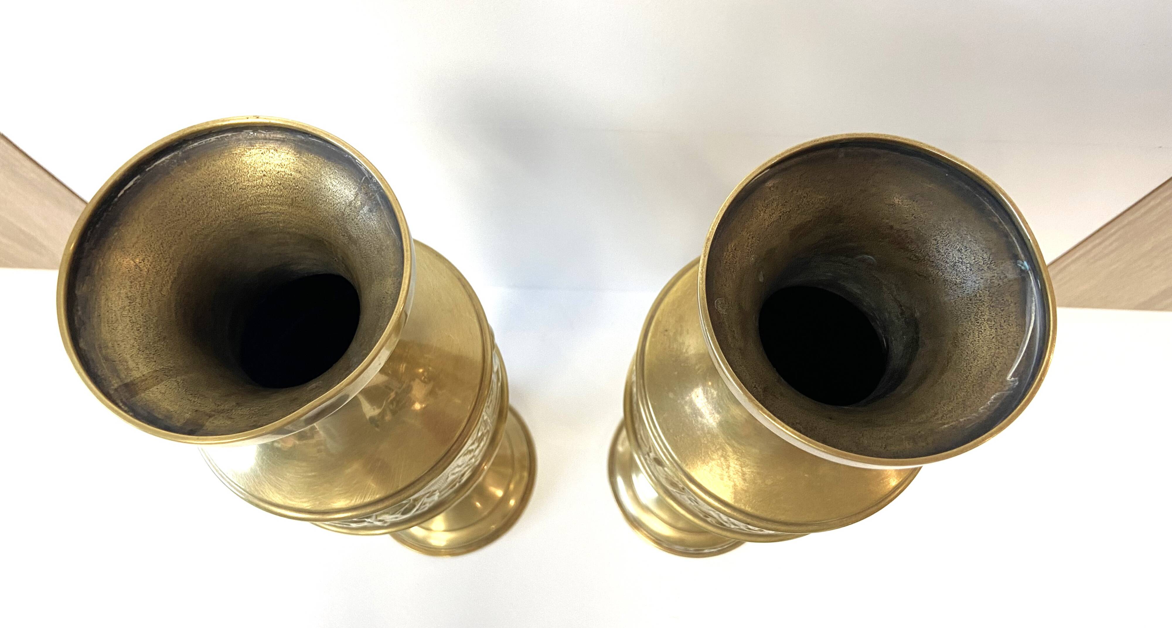 Paire de Soliflores Vases d'Autel Balustre Cuivre Jaune Art Nouveau