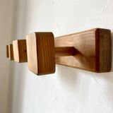 Wall-mounted coat rack with 4 wooden hooks