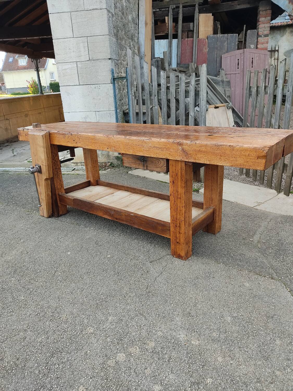 Carpenter's workbench