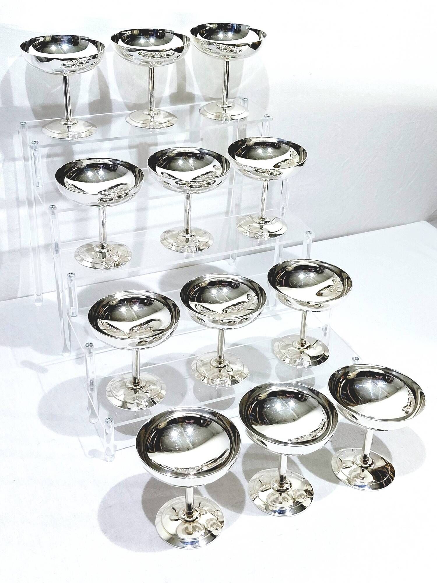 Christofle and Lino Sabattini - 12 Silver-Plated Metal Bowls