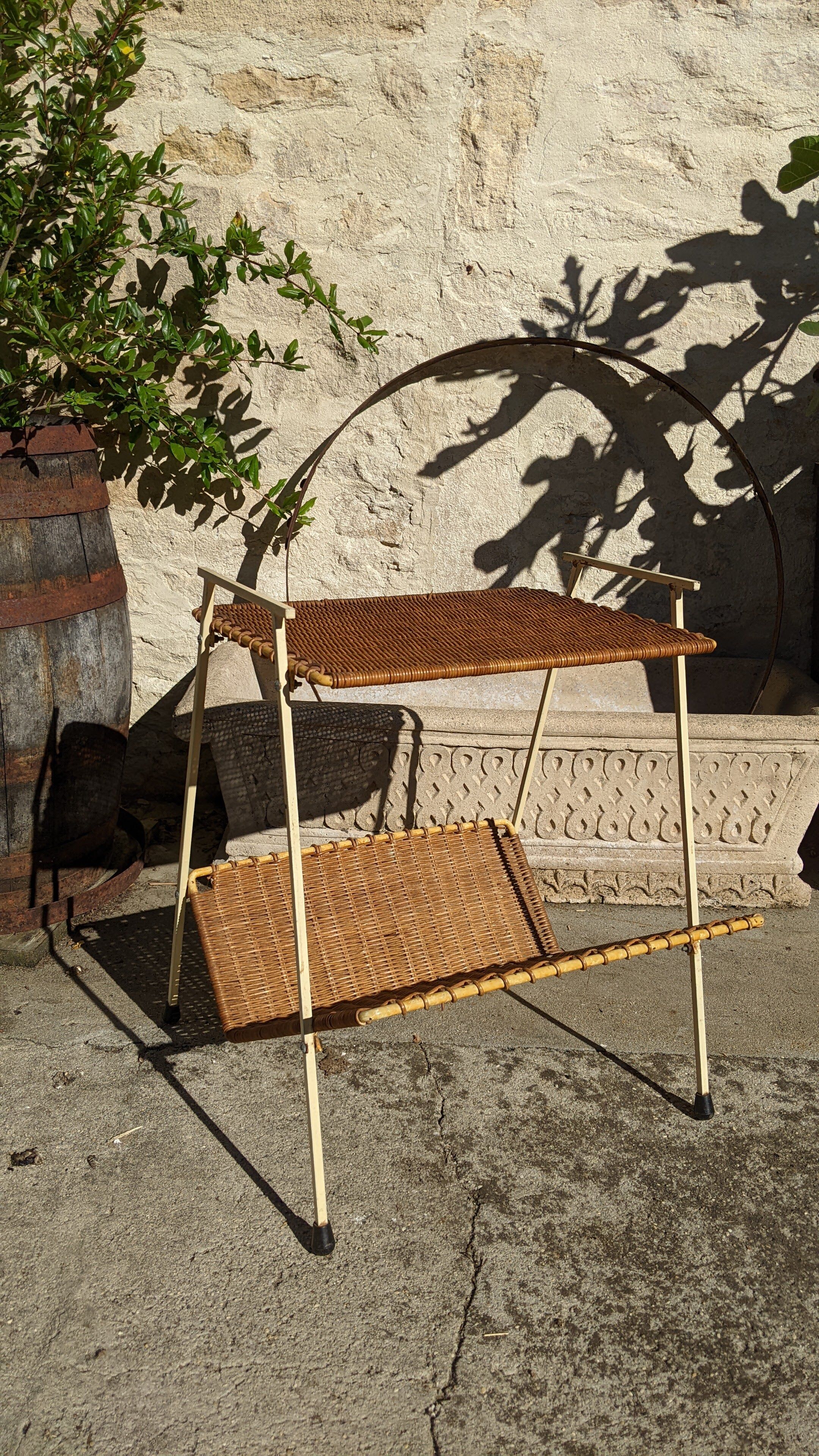 Serving side table door magazine rattan and vintage metal