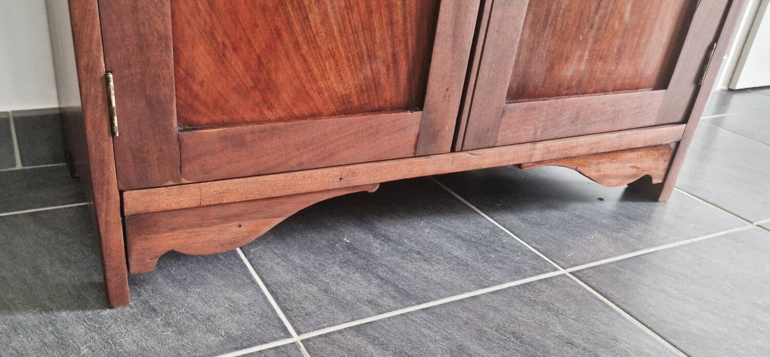 Antique mahogany sideboard signed Maple & Co, 19th century