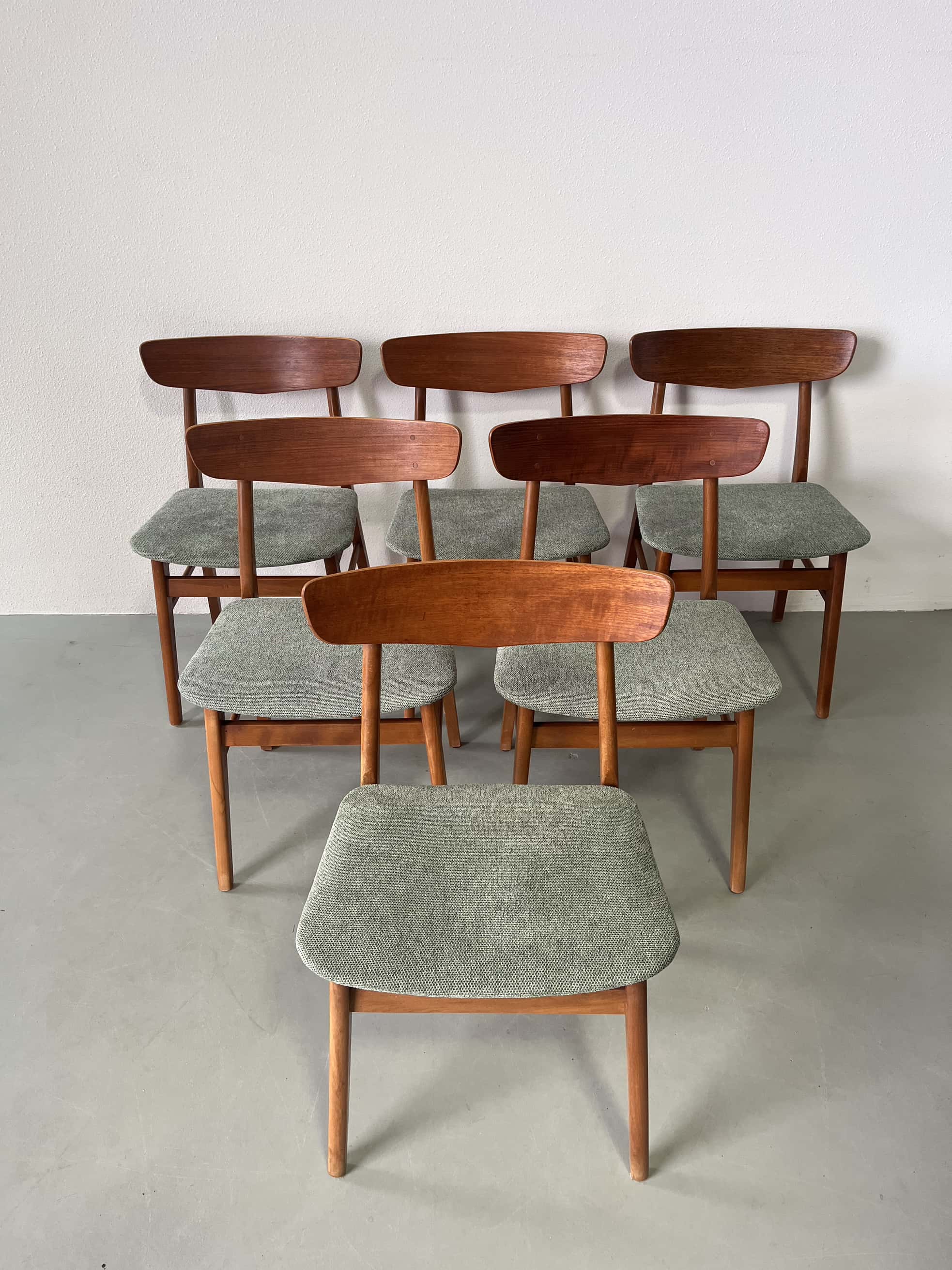 Vintage set of 6 chairs