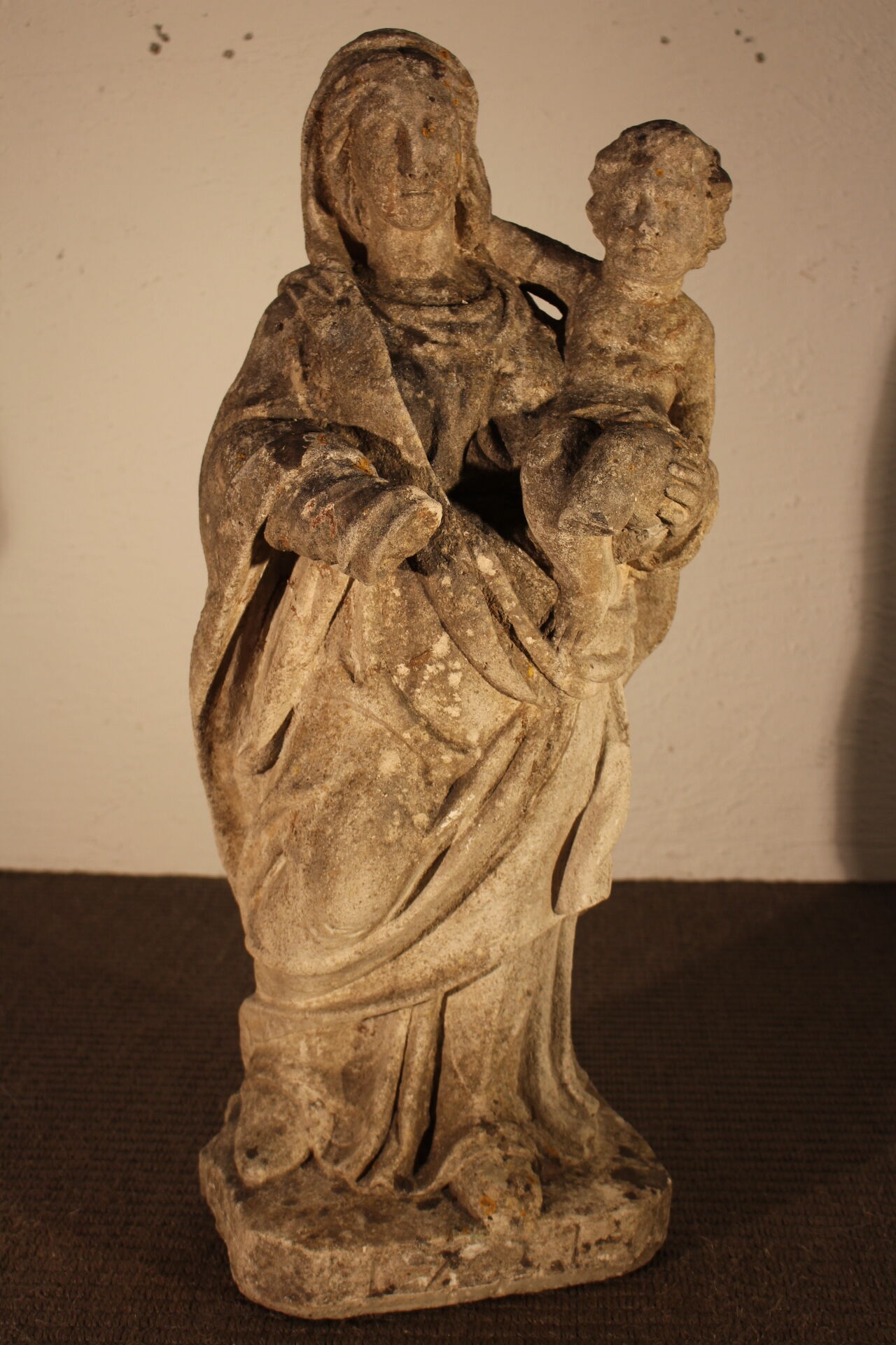 Virgin and child in stone 18th century