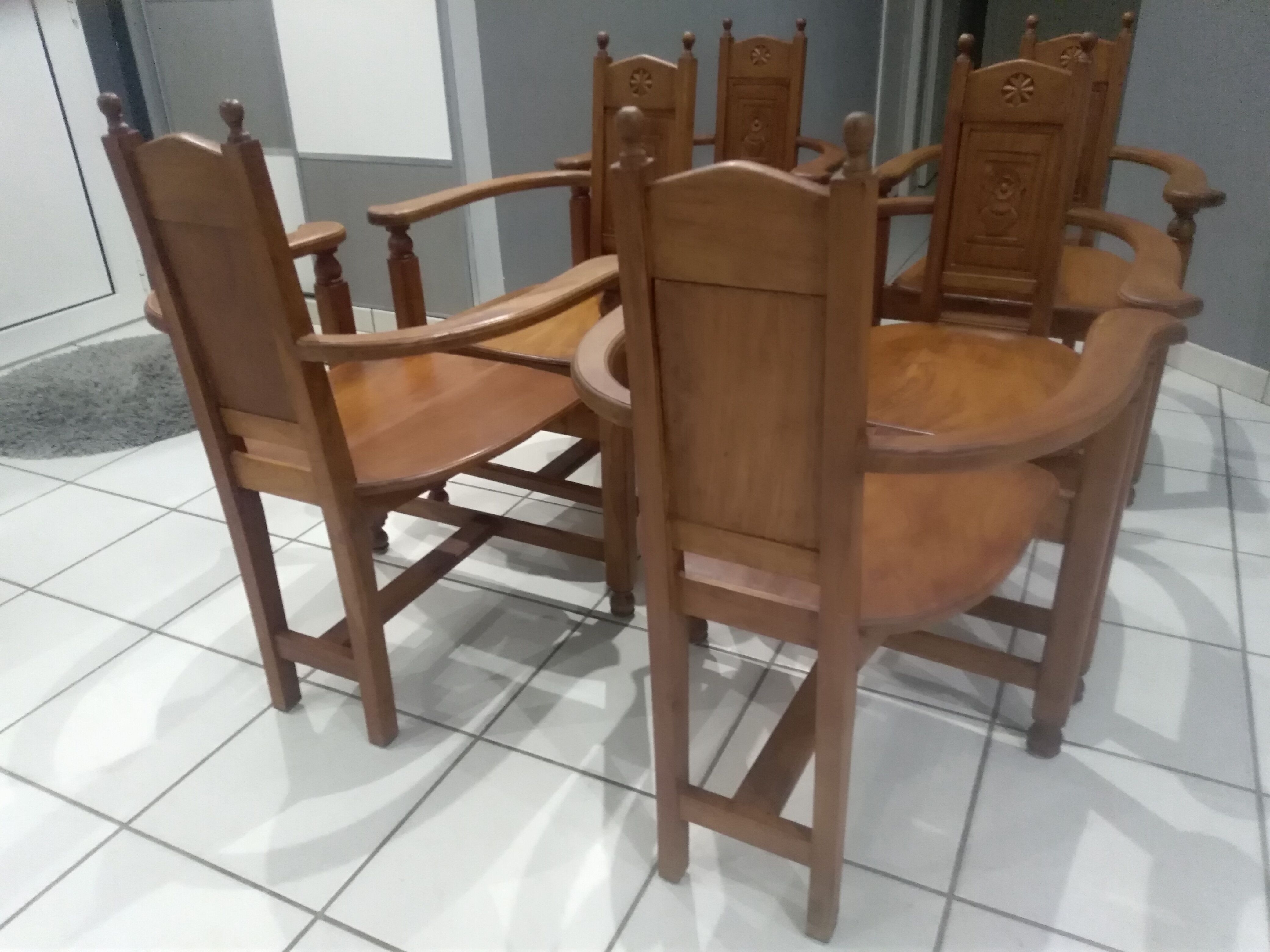 Set of 6 walnut armchairs from the early 20th century