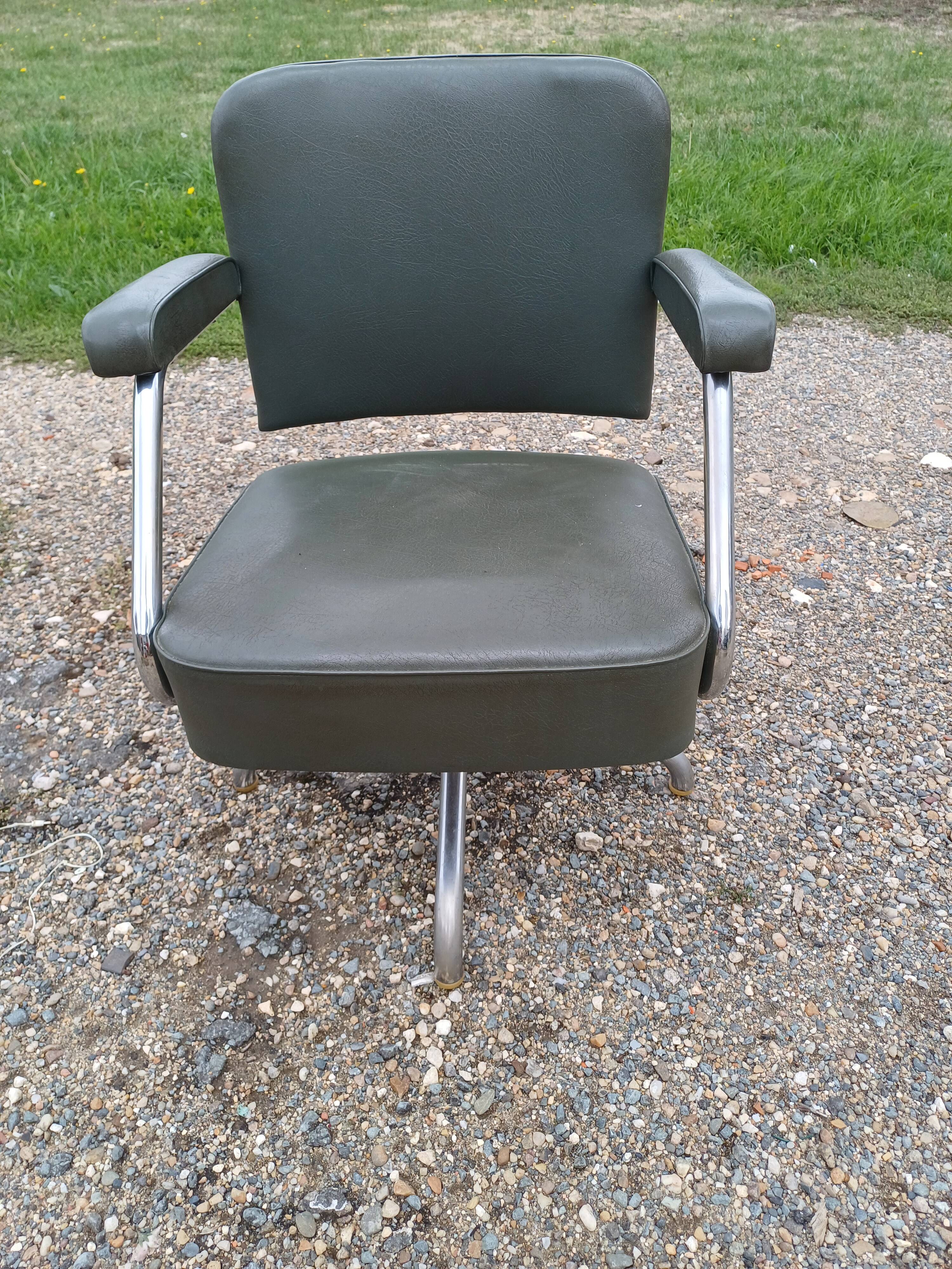 Pullman Armchair in Chrome Metal and Green Leatherette