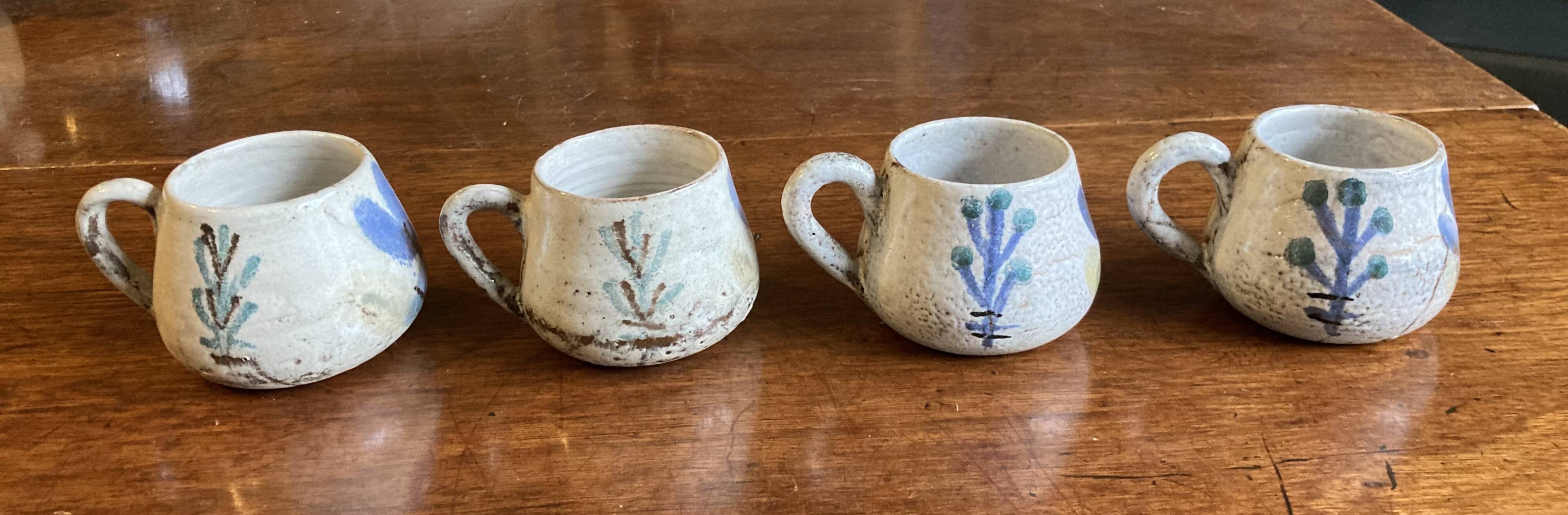 Ensemble de quatre tasses à café. Gustave Reynaud.