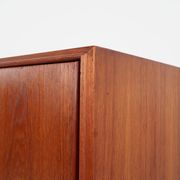 Buffet haut en teck, design danois, années 1960, designer : EW Bach