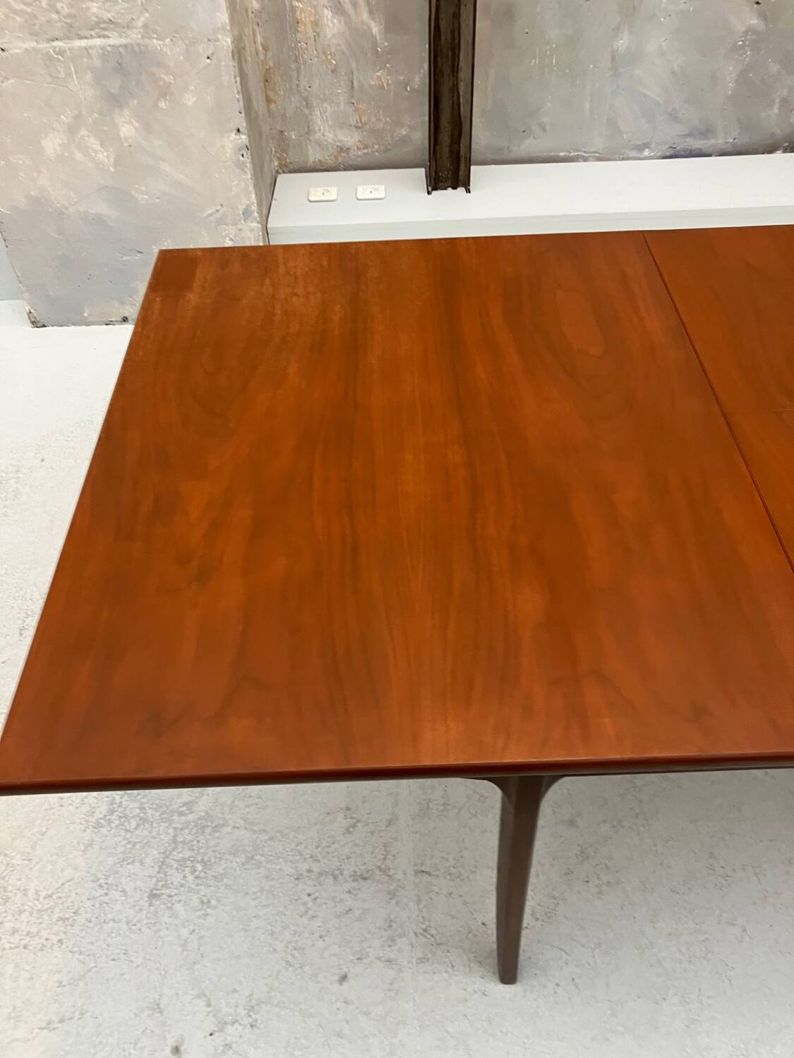Table scandinave extensible vintage en teck