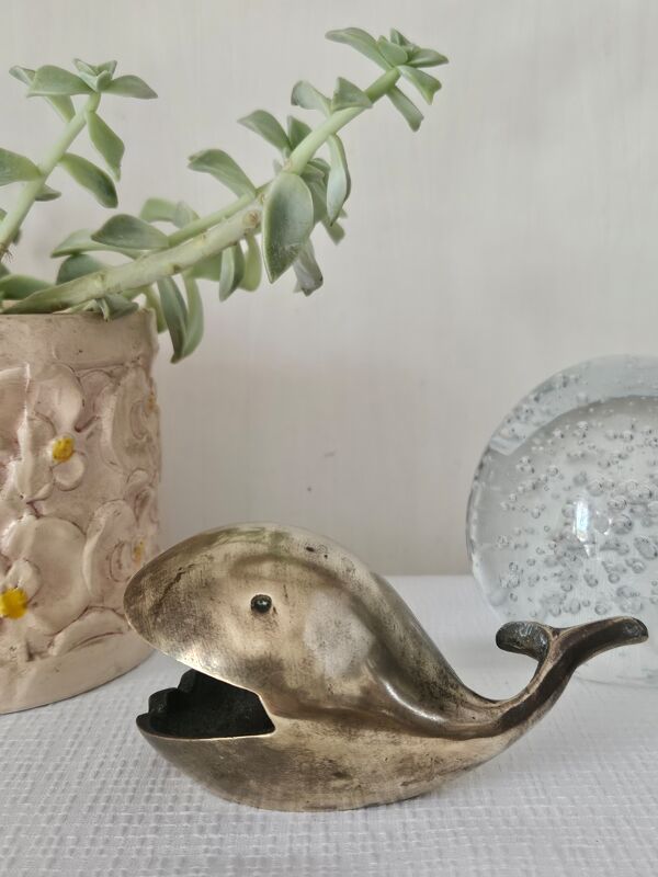 Cendrier en laiton baleine vintage