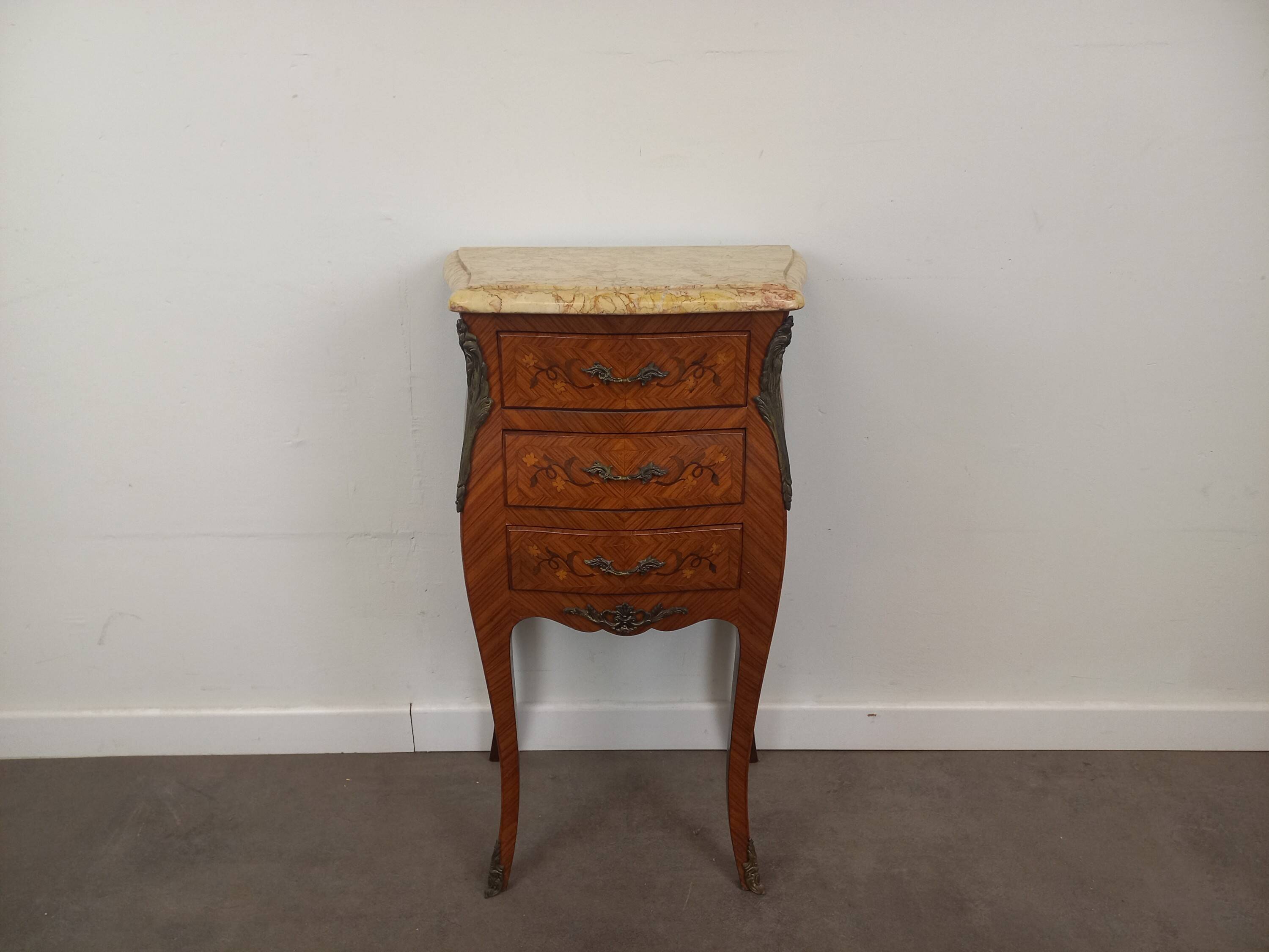 Chevet de style Louis XV