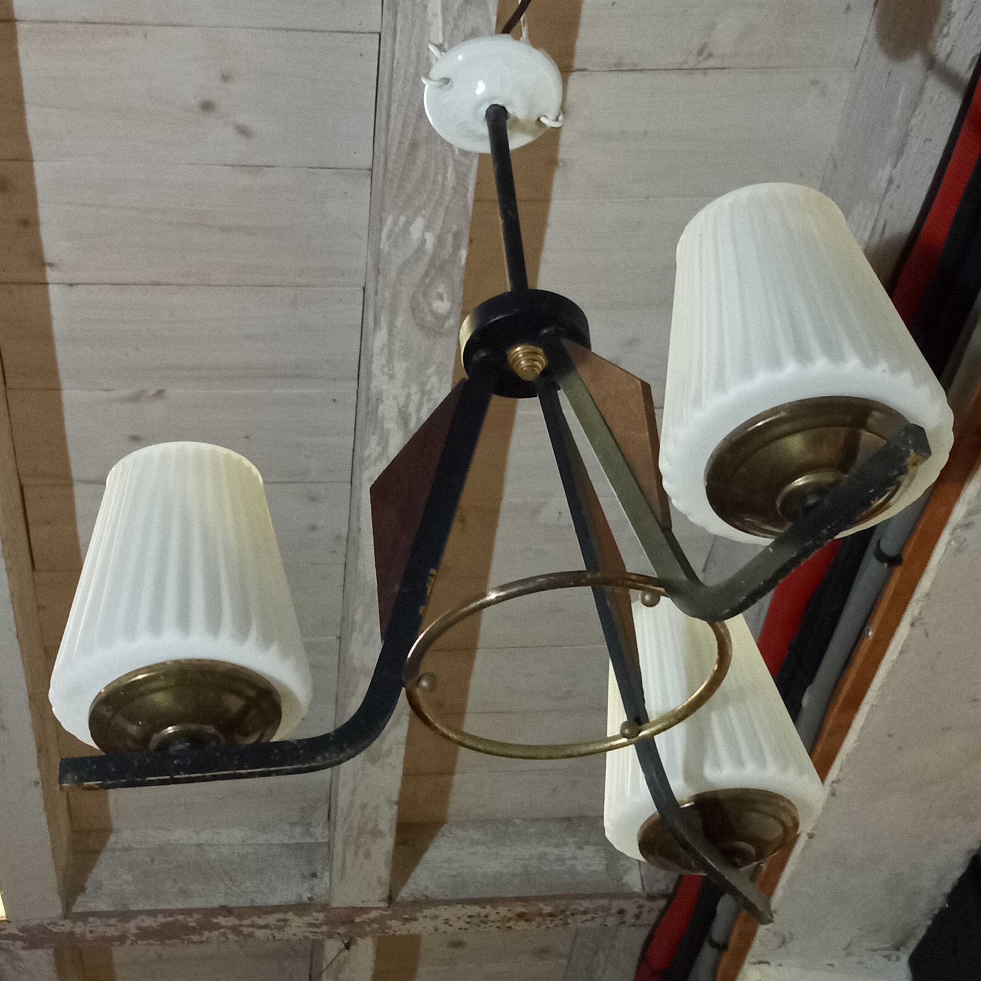 Lustre scandinave des années 60