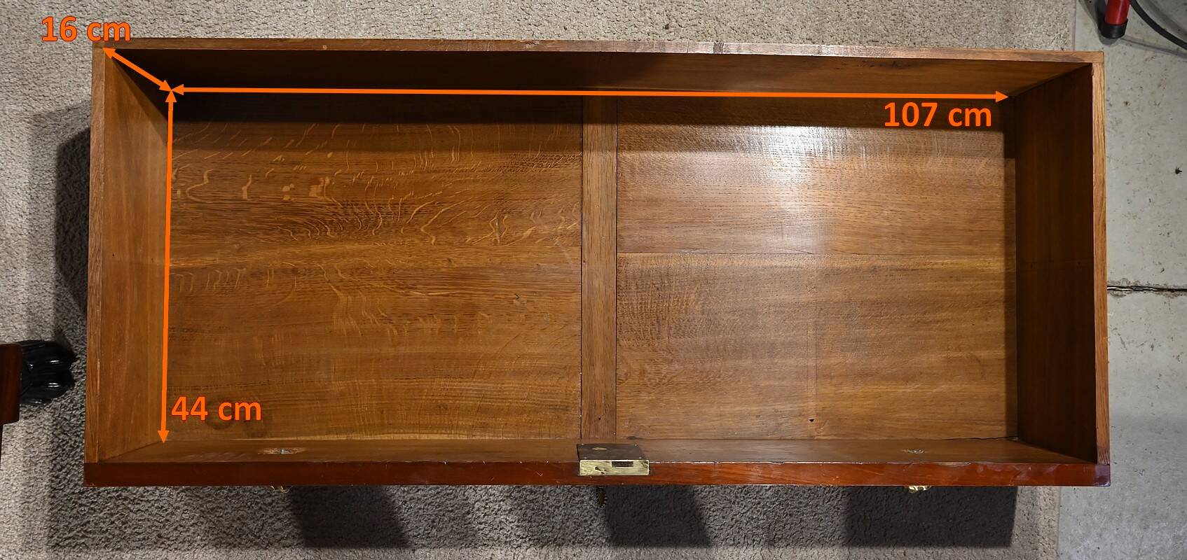 Mahogany chest of drawers, “Return from Egypt” period – Early 19th century