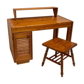 Complete desk with stool and wall shelf